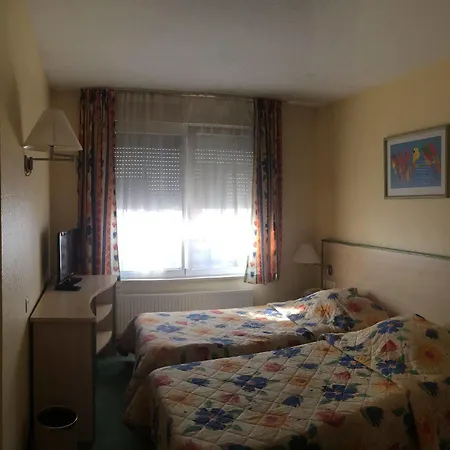 Hotel Arc En Ciel 2*