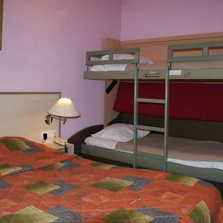 Hotel Arc En Ciel 2*